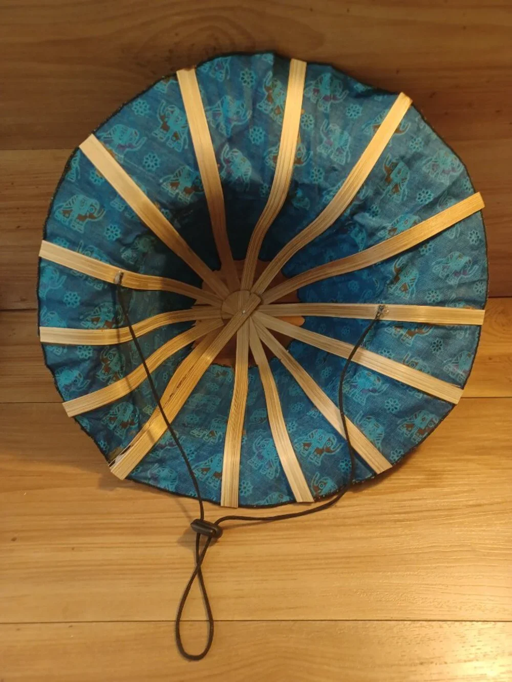 Vintage Bamboo & Fabric Folding Fan Hat With Elephant Print - Picture 5 of 8